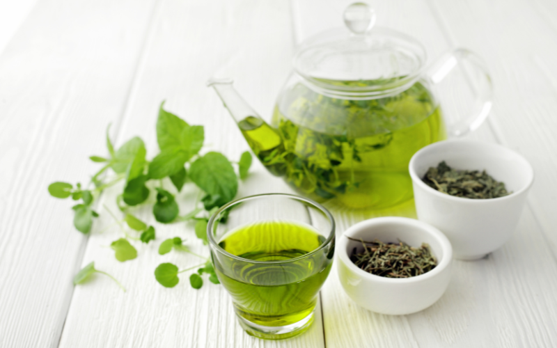 Xịt khoáng tự làm tại nhà