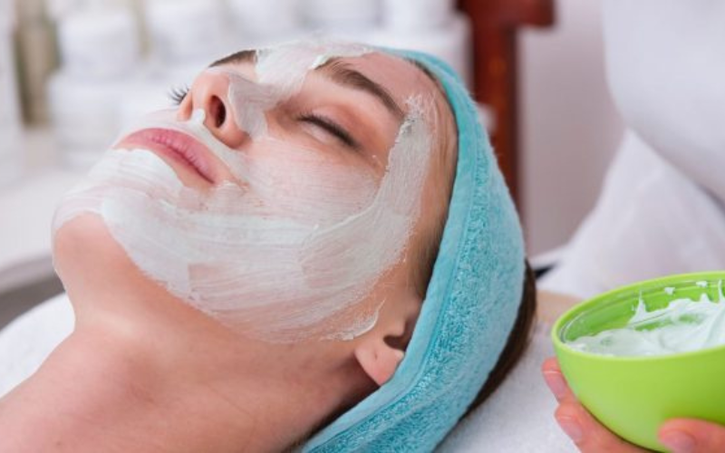 cách đắp mặt nạ bằng bột sắn dây trị nám
