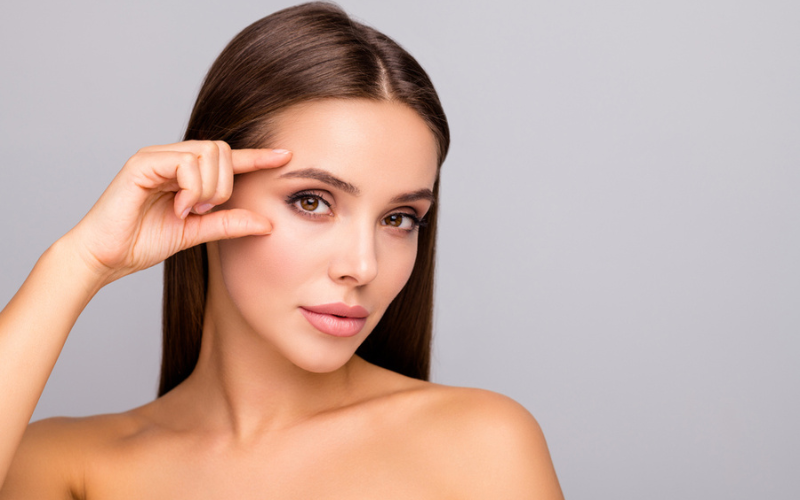 Vì sao có nếp nhăn dưới mắt